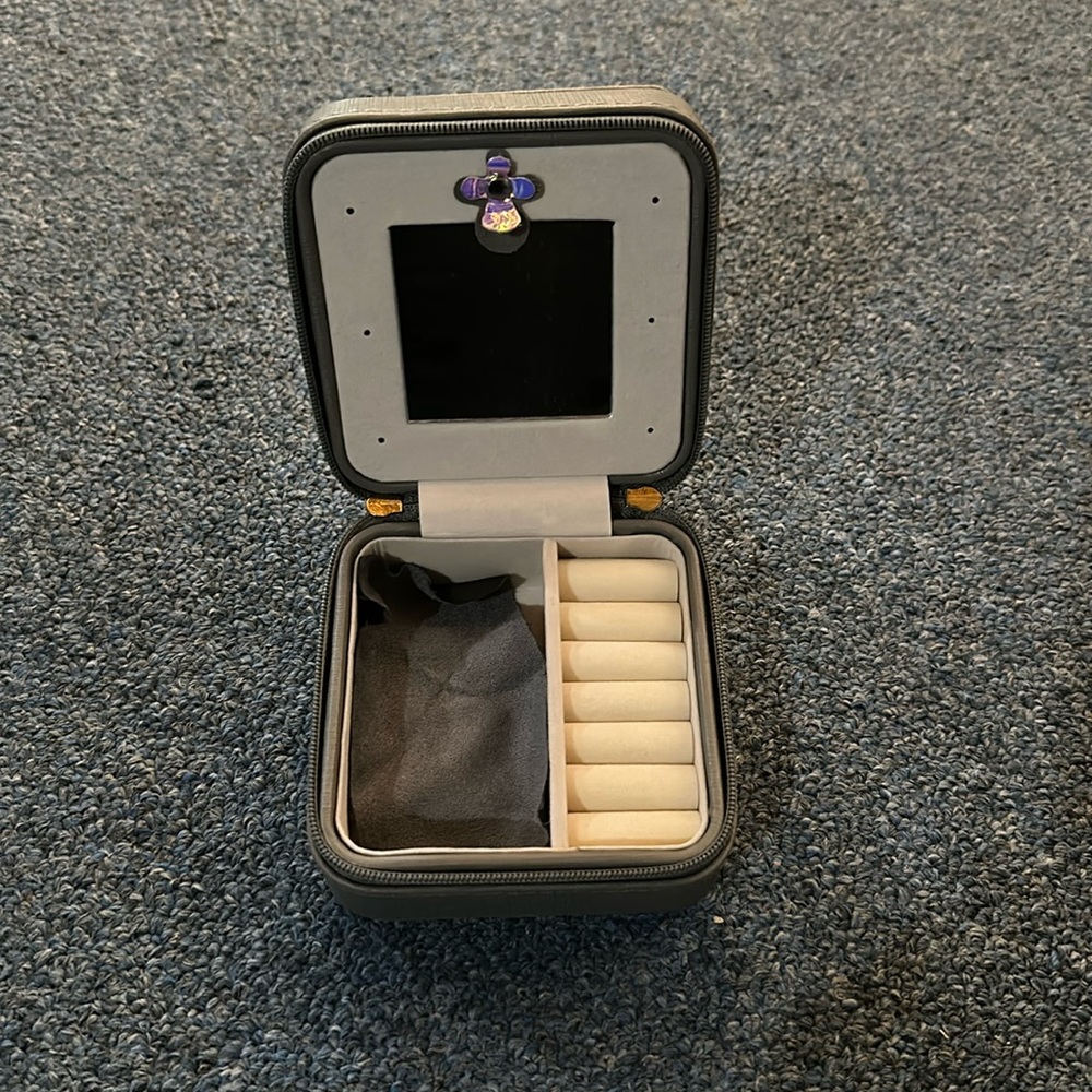 Jewelry travel case